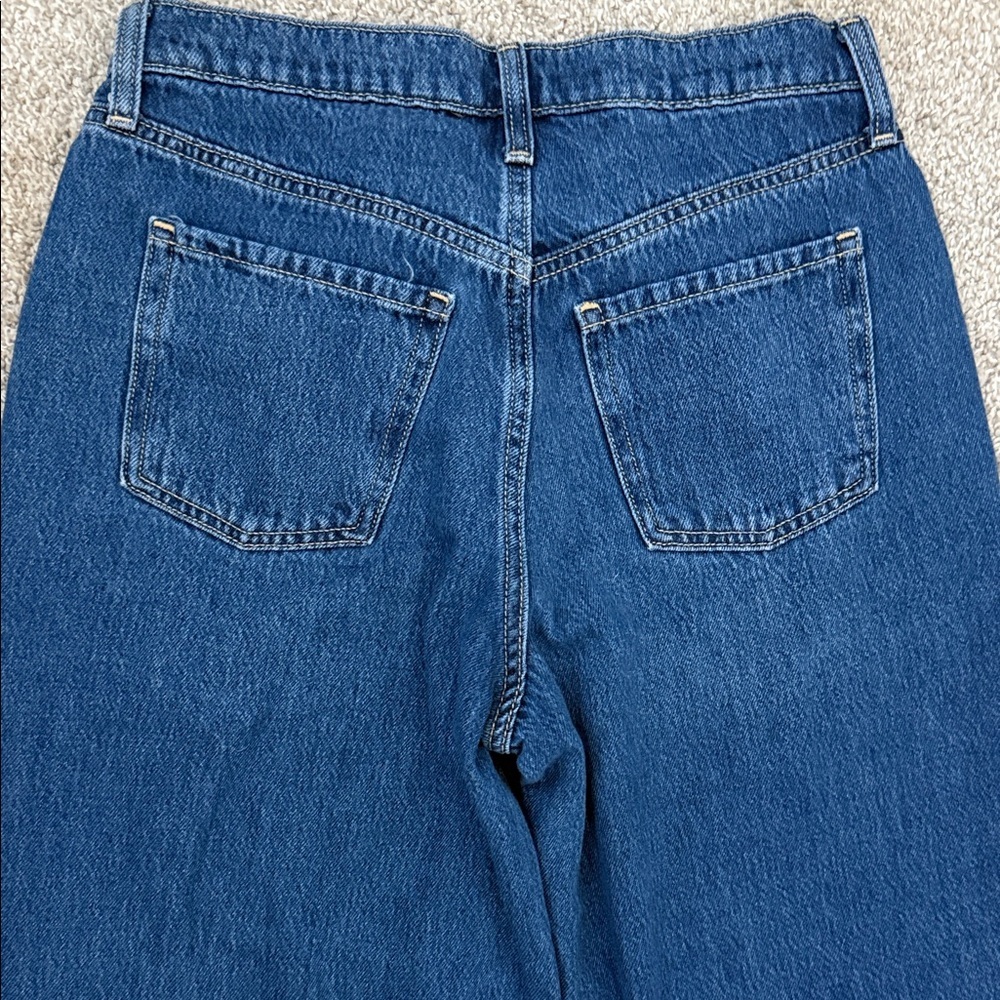 Old Navy high rise, baggy Wide Leg Blue Jeans - Picture 4 of 7